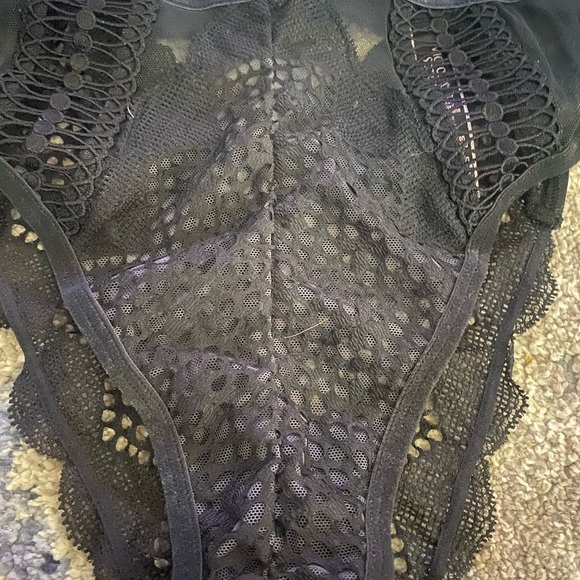 Victoria's Secret Very Sexy Unlined Bralette with Panties - Picture 7 of 9